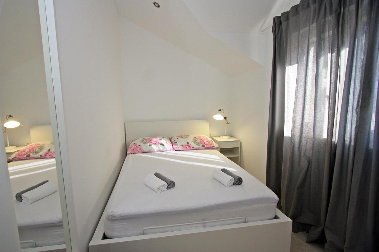 Apartman Ivana Supetar Exterior photo